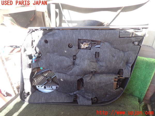 5UPJ-20561264]ポルシェ・パナメーラ S ハイブリッド(970CGEA)左前ドア内張り 中古_m0004.jpg