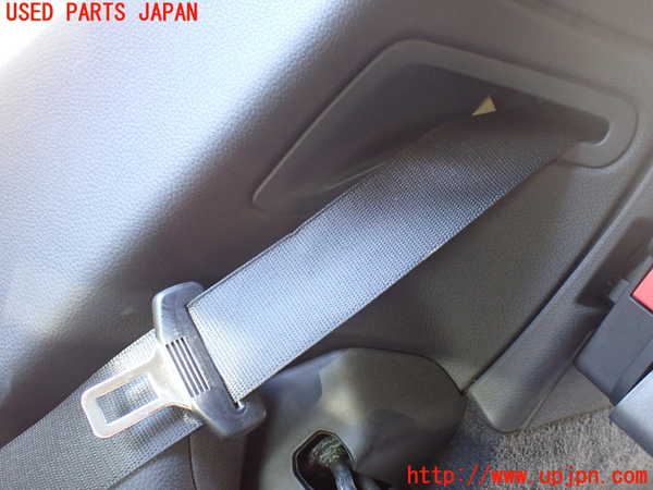 5UPJ-20567155]ポルシェ・パナメーラ S ハイブリッド(970CGEA)右2列目シートベルト 中古_m0001.jpg