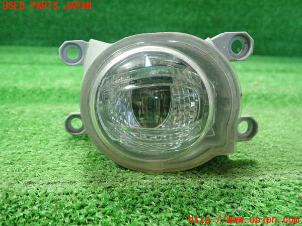 5UPJ-20571180]クラウン ハイブリッド(AZSH21)右フォグ 中古_m0001.jpg