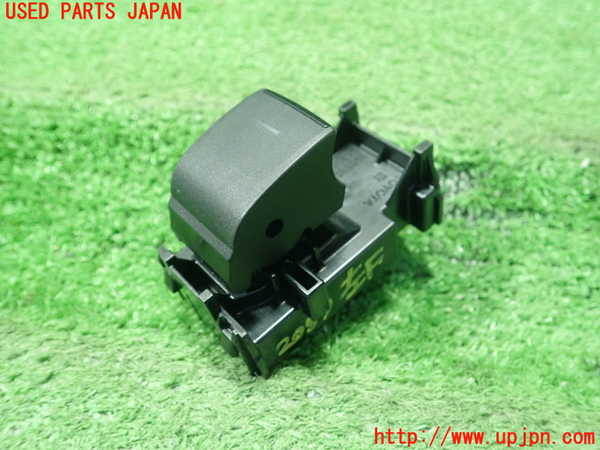 5UPJ-20576245]クラウン ハイブリッド(AZSH21)左前パワーウィンドウスイッチ 中古_m0002.jpg
