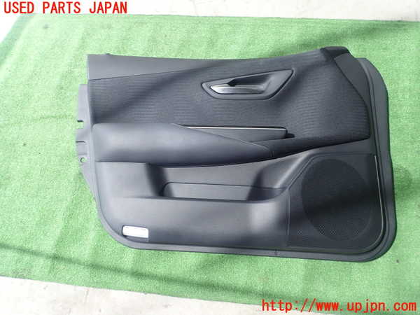5UPJ-20571264]クラウン ハイブリッド(AZSH21)左前ドア内張り 中古_m0001.jpg