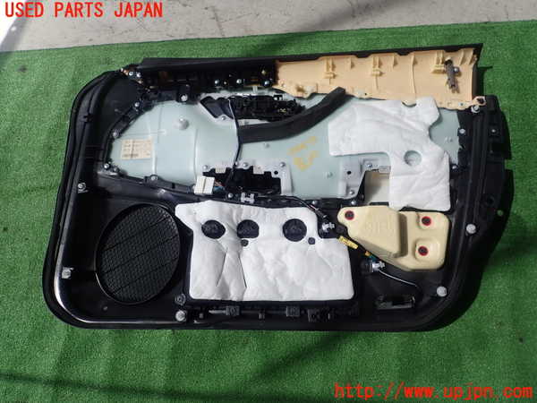 5UPJ-20571264]クラウン ハイブリッド(AZSH21)左前ドア内張り 中古_m0003.jpg