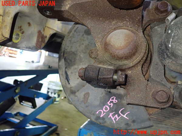 5UPJ-20584295]ビート(PP1)左フロントナックルハブ 中古_m0002.jpg