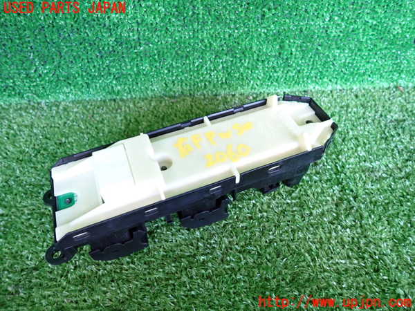 2UPJ-20606240]クラウン ロイヤル(GRS210)右前パワーウィンドウスイッチ 中古_m0002.jpg
