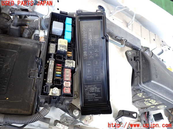 2UPJ-20606742]クラウン ロイヤル(GRS210)ヒューズボックス2 中古_m0002.jpg