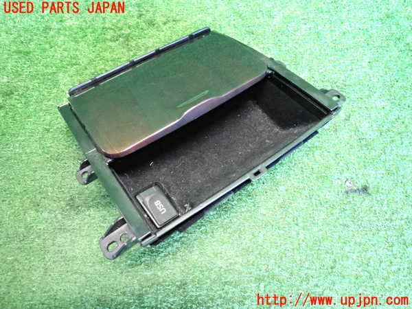 2UPJ-20607841]クラウン ロイヤル(GRS210)小物入れ1 中古_m0002.jpg