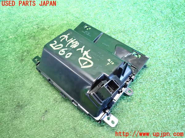 2UPJ-20607841]クラウン ロイヤル(GRS210)小物入れ1 中古_m0003.jpg
