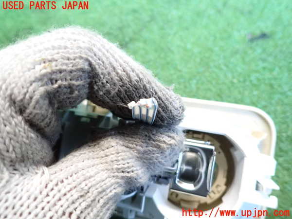 5UPJ-20606412]クラウン ロイヤル(GRS210)ルームランプ2 (真中 2列目) 中古_m0003.jpg