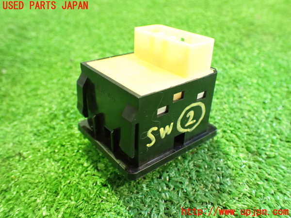 5UPJ-20616307]スープラ(MA70)スイッチ2 (ランバーサポート) 中古_m0002.jpg