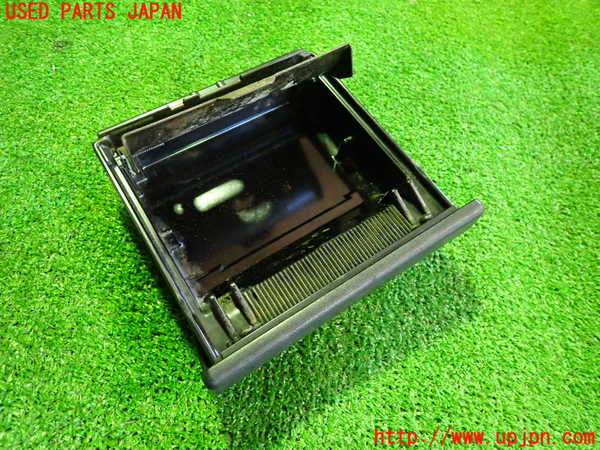 5UPJ-20617821]スープラ(MA70)灰皿1 中古_m0001.jpg