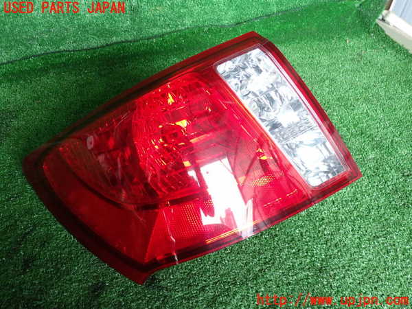 5UPJ-20621536]インプレッサ WRX-STi(GVF)左テールランプ 中古_m0001.jpg