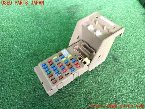 5UPJ-20626741]インプレッサ WRX-STi(GVF)ヒューズボックス1 中古_m0001.jpg