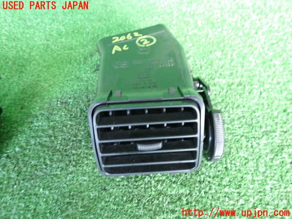 5UPJ-20627527]インプレッサ WRX-STi(GVF)エアコン吹き出し口2 (右) 中古_m0001.jpg