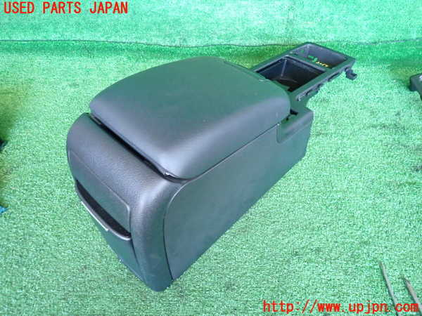 5UPJ-20627540]インプレッサ WRX-STi(GVF)センターコンソール 中古_m0001.jpg