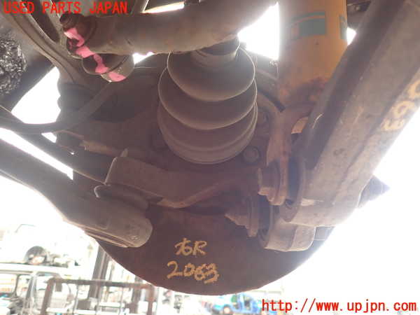 5UPJ-20634300]ランエボ7 GT-A(CT9A)右リアナックルハブ 中古_m0002.jpg