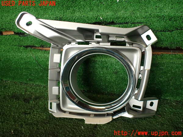 2UPJ-20651102]ランクル200系(URJ202W)左前コーナーパネル 中古_m0001.jpg