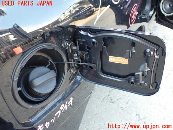 2UPJ-20651690]ランクル200系(URJ202W)フューエルリッド 中古_m0003.jpg