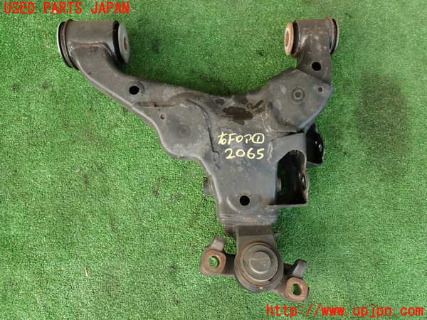 2UPJ-20655176]ランクル200系(URJ202W)右フロントロアアーム1 中古_m0001.jpg