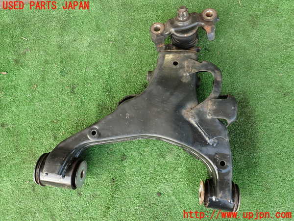 2UPJ-20655176]ランクル200系(URJ202W)右フロントロアアーム1 中古_m0002.jpg