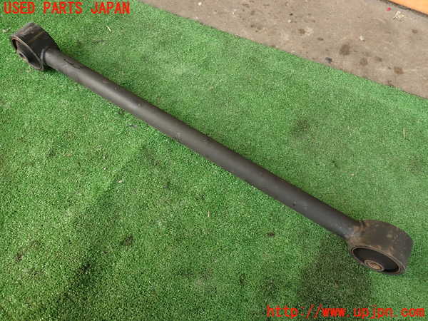 2UPJ-20655200]ランクル200系(URJ202W)右リアロアアーム1 中古_m0002.jpg