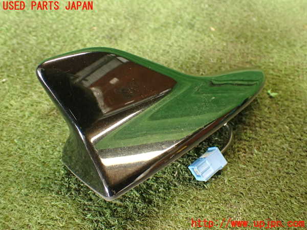 2UPJ-20656550]ランクル200系(URJ202W)アンテナ 中古 86760-60060_m0002.jpg