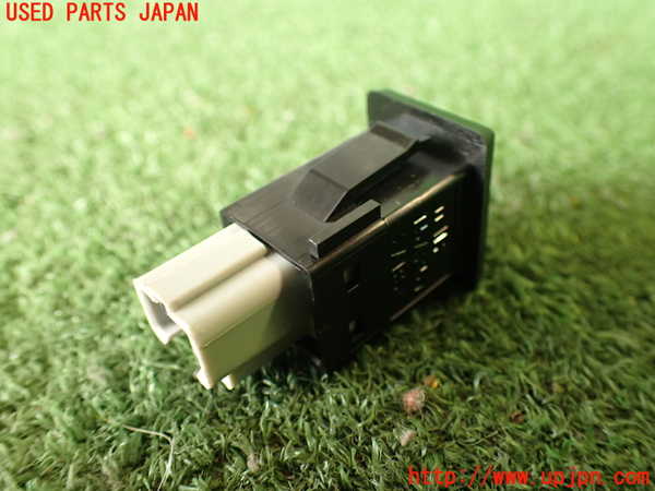2UPJ-20656313]ランクル200系(URJ202W)スイッチ8(PCS OFF) 中古_m0002.jpg