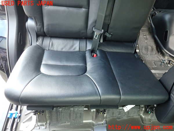2UPJ-20657145]ランクル200系(URJ202W)右2列目シート 中古_m0002.jpg