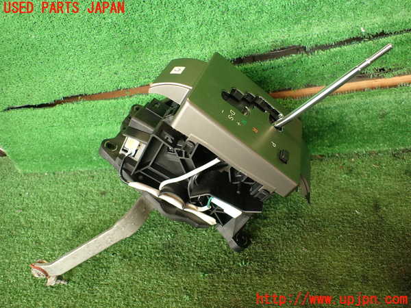 2UPJ-20657555]ランクル200系(URJ202W)ATシフトレバー 中古_m0001.jpg