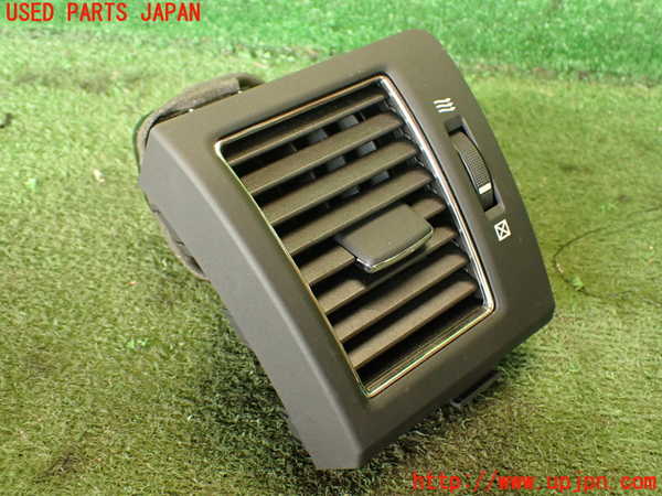 2UPJ-20657528]ランクル200系(URJ202W)エアコン吹き出し口3 中古_m0001.jpg