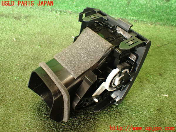 2UPJ-20657528]ランクル200系(URJ202W)エアコン吹き出し口3 中古_m0004.jpg