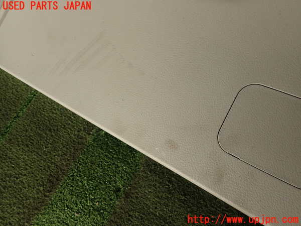 2UPJ-20651578]ランクル200系(URJ202W)バックドア内張り 中古_m0002.jpg