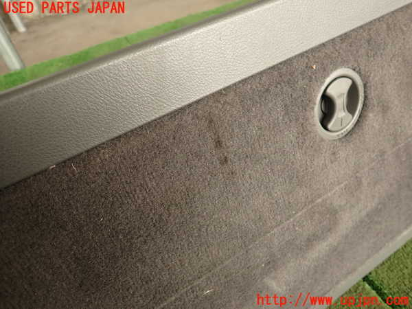 2UPJ-20657771]ランクル200系(URJ202W)ラゲッジトレイ1 中古_m0003.jpg