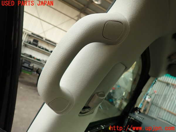 2UPJ-20657670]ランクル200系(URJ202W)左センターピラートリム 中古_m0003.jpg