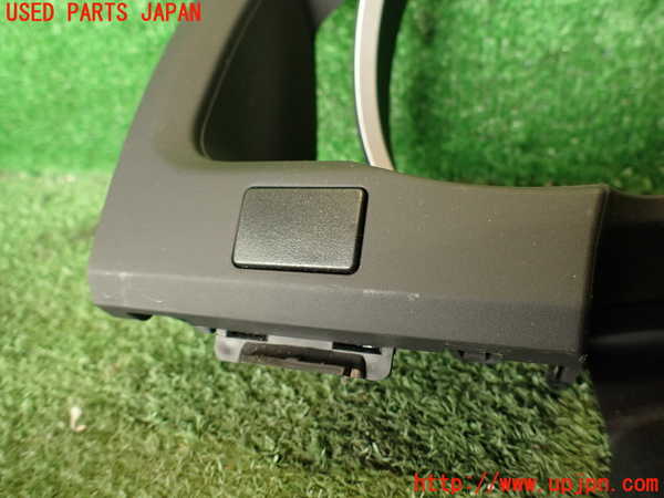 2UPJ-20657510]ランクル200系(URJ202W)メーターフード 中古_m0002.jpg