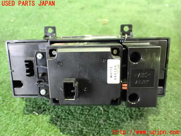 2UPJ-20666307]レジェンド ハイブリッド(KC2)スイッチ2 (メニュー操作) 中古_m0002.jpg