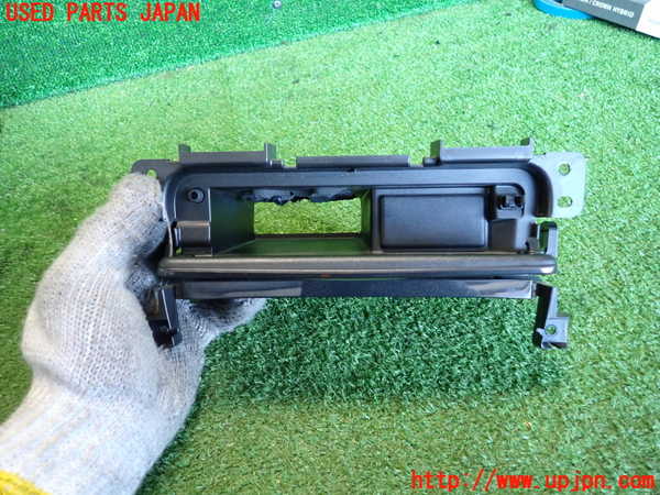 5UPJ-20677841]ランエボ10(CZ4A)小物入れ1 中古_m0002.jpg