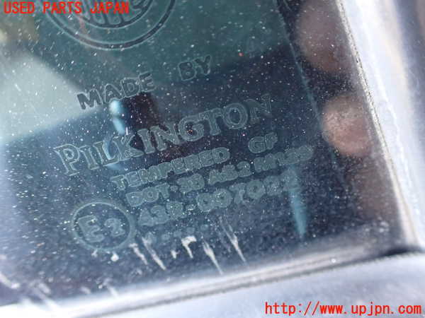 5UPJ-20681290]アルファロメオ・156 GTAセレスピード(932AXB)右後ドア 中古 PILKINGTON M129 43R-007022_m0004.jpg