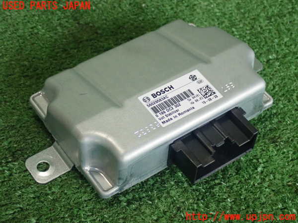 2UPJ-20696150]マセラティ・ギブリ(MG30C)コンピューター5 (電圧レギュレータ スタビライザー) 中古_m0001.jpg