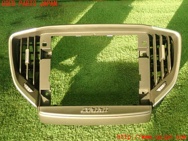 2UPJ-20697528]マセラティ・ギブリ(MG30C)エアコン吹き出し口3 (真中) 中古_m0001.jpg