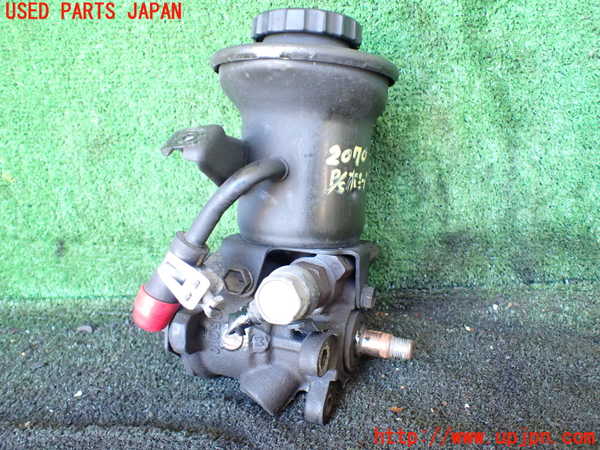 5UPJ-20704250]ハイラックスサーフ N130系 4ドア(VZN130G)パワステポンプ 中古_m0001.jpg