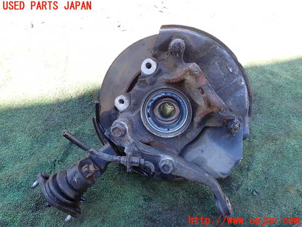 5UPJ-20704290]ハイラックスサーフ N130系 4ドア(VZN130G)右フロントナックルハブ 中古_m0003.jpg