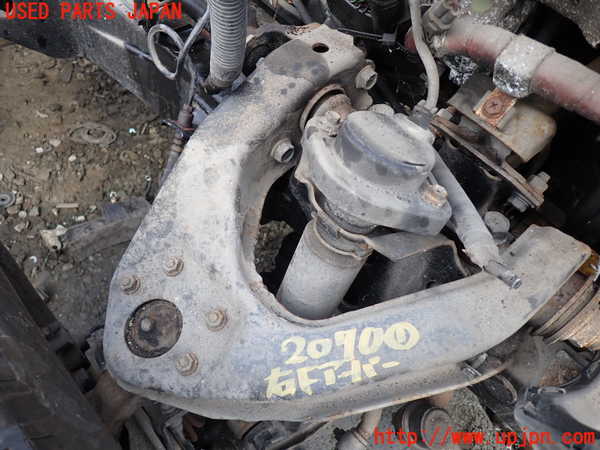 5UPJ-20705126]ハイラックスサーフ N130系 4ドア(VZN130G)右フロントアッパーアーム1 中古_m0001.jpg