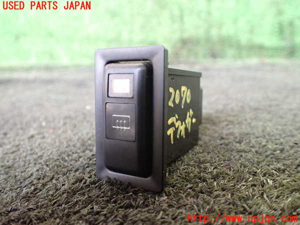 5UPJ-20706300]ハイラックスサーフ N130系 4ドア(VZN130G)デフォッガースイッチ 中古_m0001.jpg