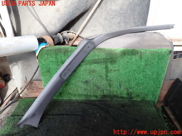 5UPJ-20707655]ハイラックスサーフ N130系 4ドア(VZN130G)右フロントピラートリム 中古_m0001.jpg