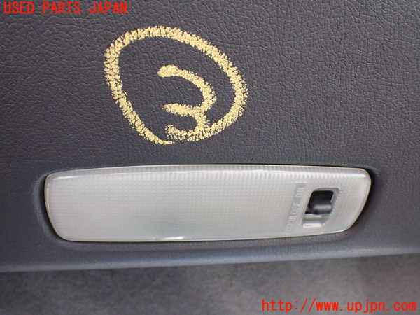 5UPJ-20706413]ハイラックスサーフ N130系 4ドア(VZN130G)ルームランプ3（ラゲッジ） 中古_m0001.jpg