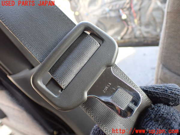 5UPJ-20707075]ハイラックスサーフ N130系 4ドア(VZN130G)助手席シートベルト 中古_m0002.jpg