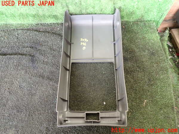 5UPJ-20707691]ハイラックスサーフ N130系 4ドア(VZN130G)内装トリム類1 中古_m0002.jpg
