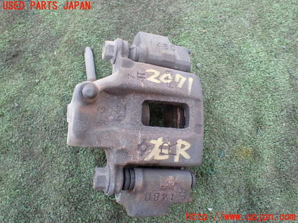 5UPJ-20714090]ハイラックスサーフ(RZN215W)右リアキャリパー 中古_m0001.jpg