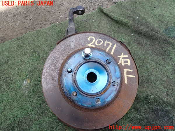 5UPJ-20714290]ハイラックスサーフ(RZN215W)右フロントナックルハブ ジャンク品_m0001.jpg