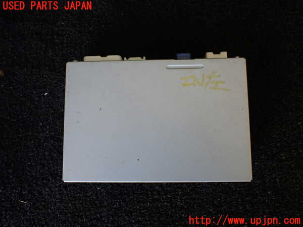 5UPJ-20716660]ハイラックスサーフ(RZN215W)TVチューナー 中古_m0003.jpg